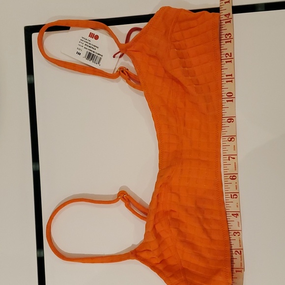 Solid & Striped The Elsa Bikini Top - Picture 5 of 8